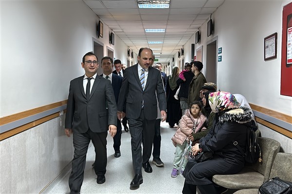 Başkan Altay, Meram Devlet Hastanesi’nde hastaları ziyaret etti