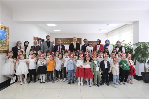 Anaokulu öğrencilerinden Vali Çiçekli’ye ziyaret