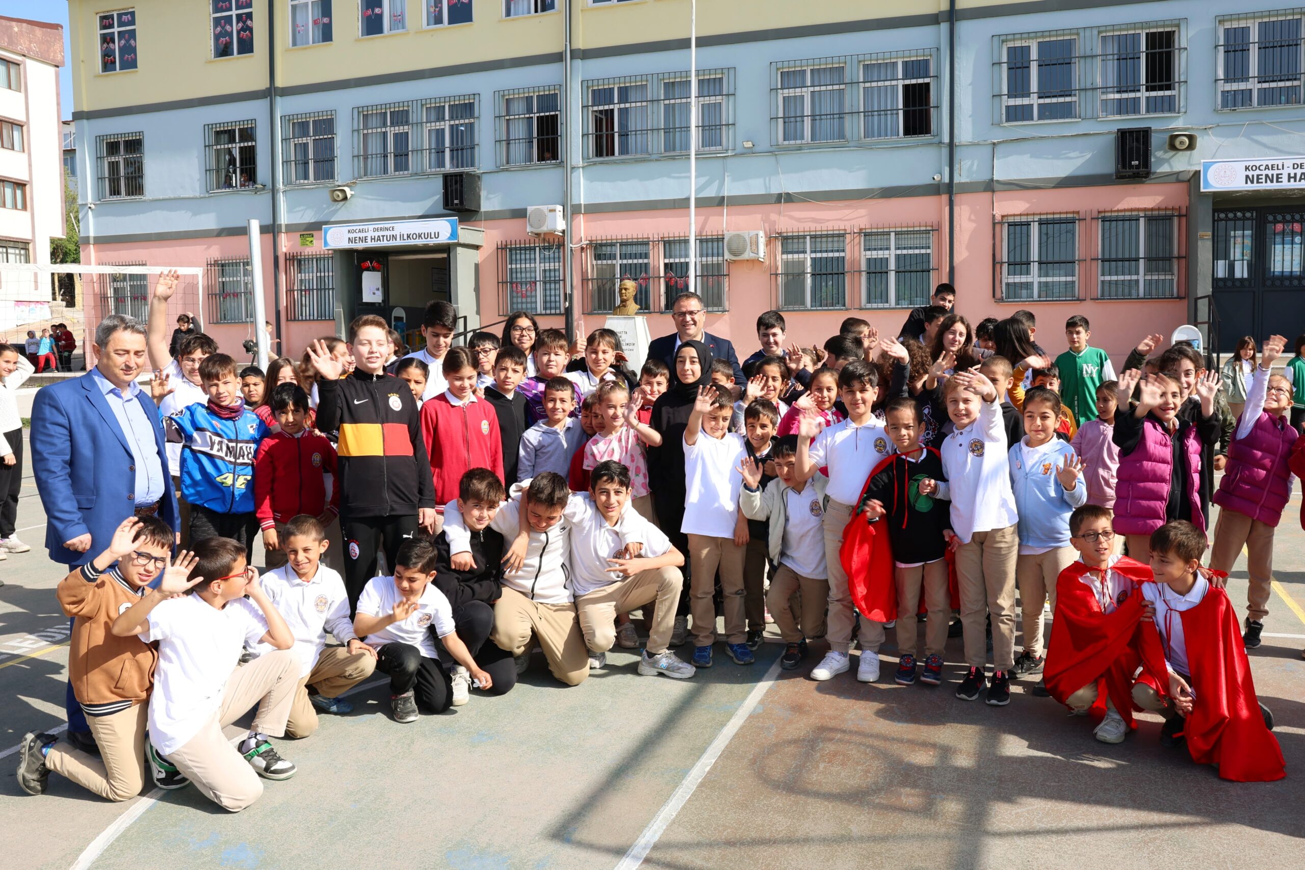 Başkan Gökçe’den Nene Hatun İlkokulu’na ziyaret