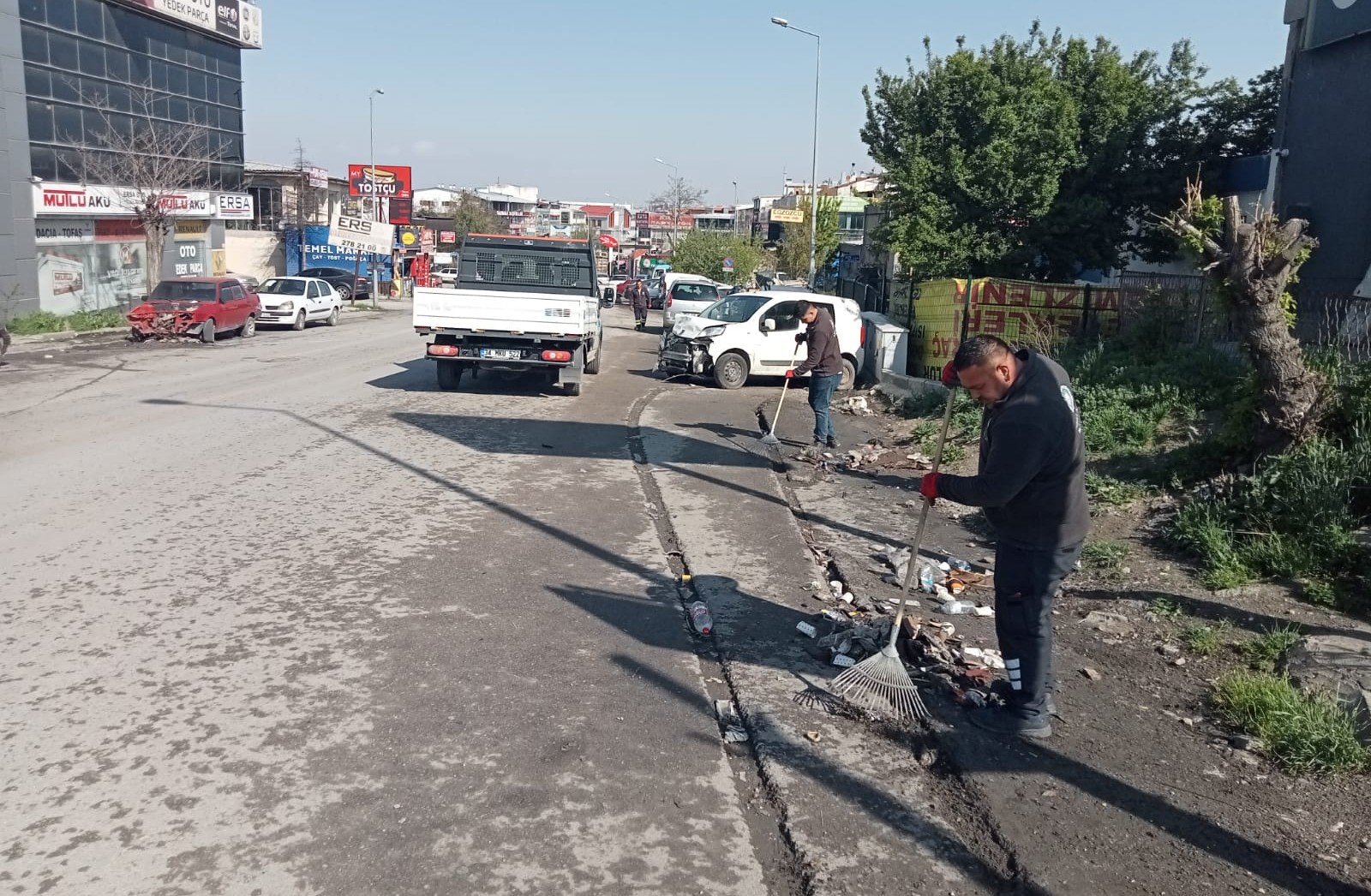 Etimesgut Belediyesi’nden Şaşmaz Oto Sanayi Sitesi’nde temizlik çalışması