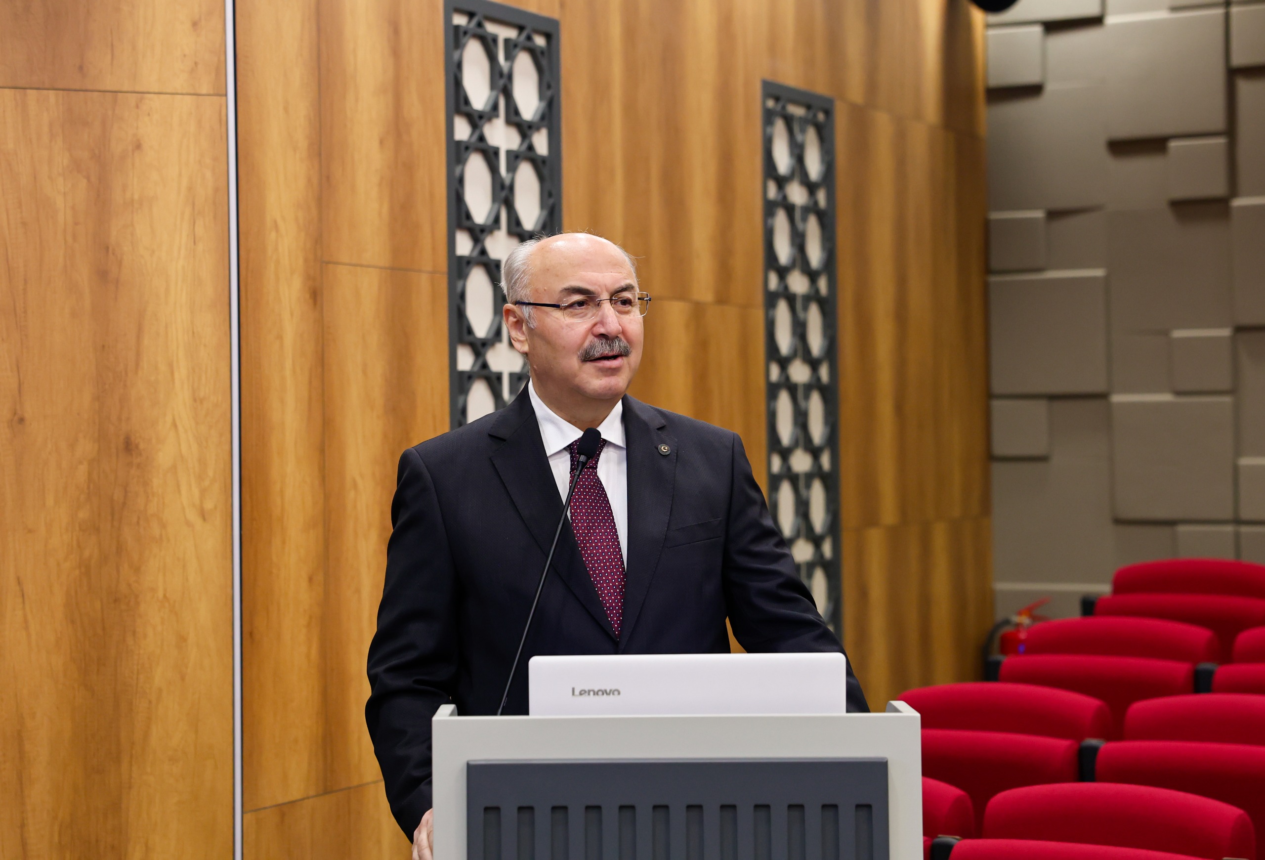 Vali Köşger, ‘’Sağlıklı Nesil Sağlıklı Gelecek Yetenek Yarışması’’ ödül törenine katıldı