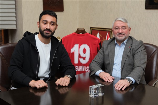 Başkan Aşgın, Çorum FK’nın kampanyasına destek verdi