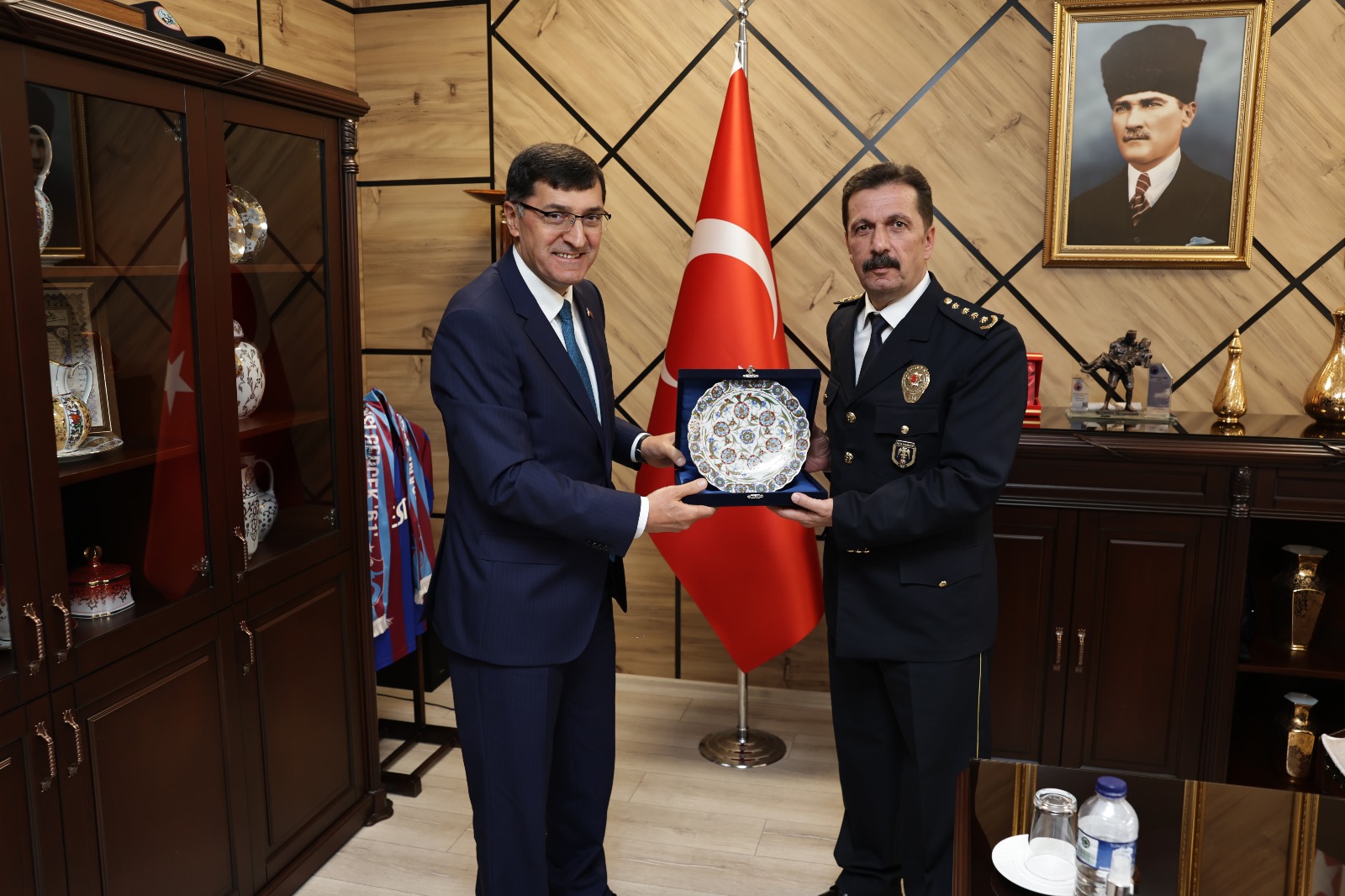 Başkan Kahveci, Kütahya İl Emniyet Müdürü Elbir’i ziyaret etti