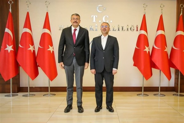 Urmiye Valisi’nden Hakkari Valisi Çelik’e ziyaret