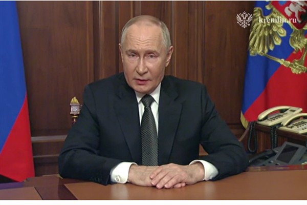 Putin: Nazi suçlarını meşrulaştırmaya çalışanlara karşı mücadele etmeliyiz