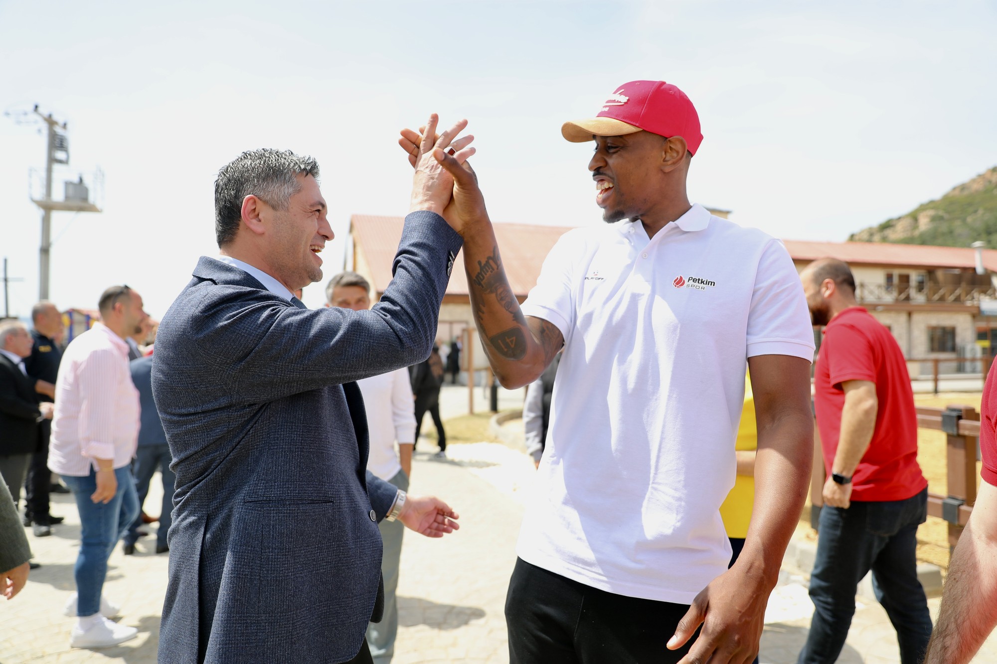 Aliağa’nın profesyonel kulüpleri bir araya geldi