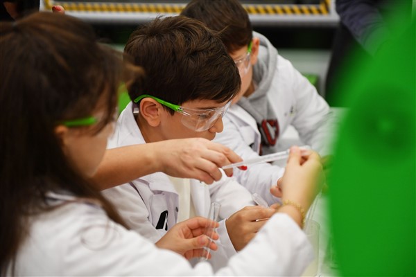 Orzaks, bilimin ışığında geleceğe yatırım yapıyor