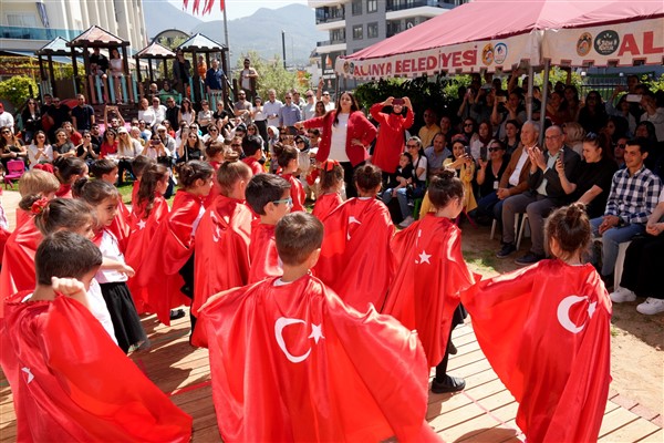 Alanya Kreş ve Çocuk Akademisi’nde 23 Nisan kutlamaları
