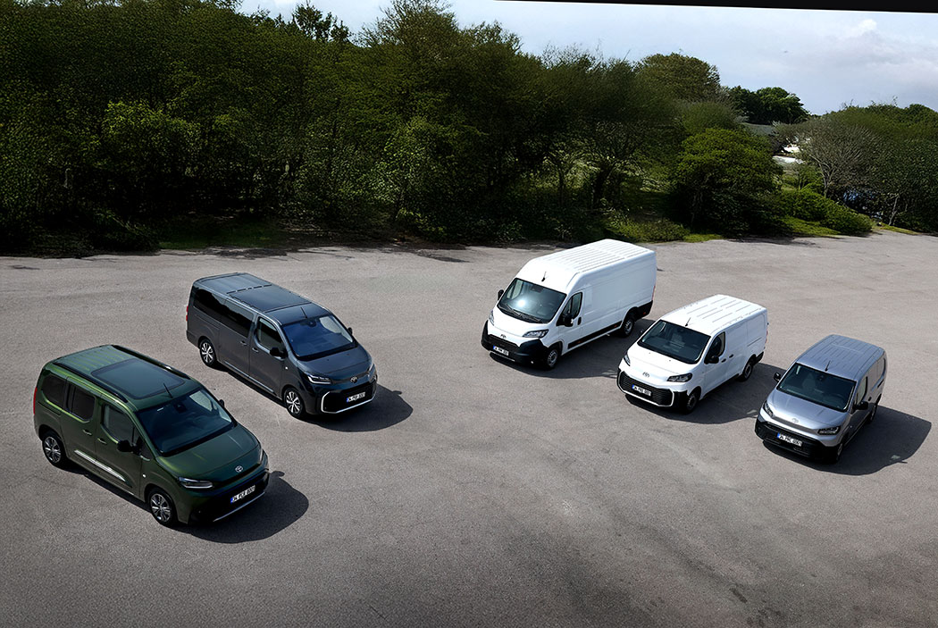 Toyota yeni ticari araçlarla segmentteki iddiasını “bambaşka” bir yere taşıdı