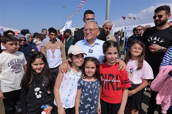 Kayseri’deki 2’nci Çocuk Kitap Fuarı ve Şenliği’ne 500 bini aşkın ziyaretçi katıldı