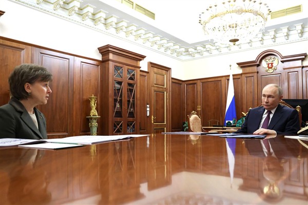 Rusya Devlet Başkanı Putin, Rusya İhracat Merkezi Genel Müdürü Nikishina ile görüştü