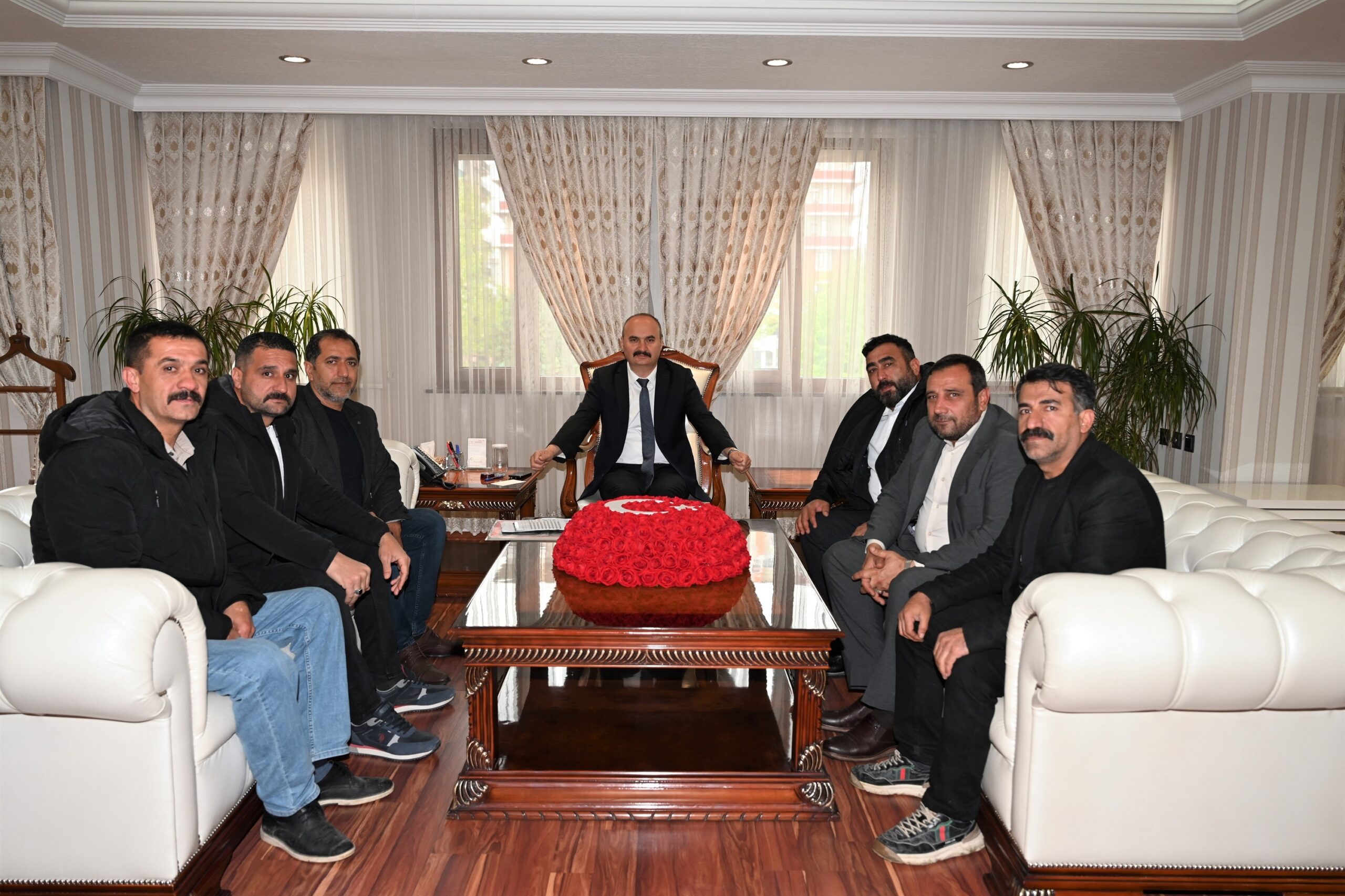 Batman Valisi Canalp,Batman Mermerciler Kooperatif Başkanı Nebioğlu’nu kabul etti