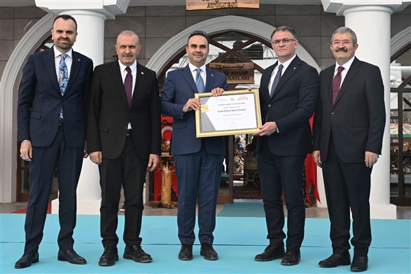 Bakan Kacır: İnci Kefalinin coğrafi işaret tescillenmesi sürecini bugün tamamladık