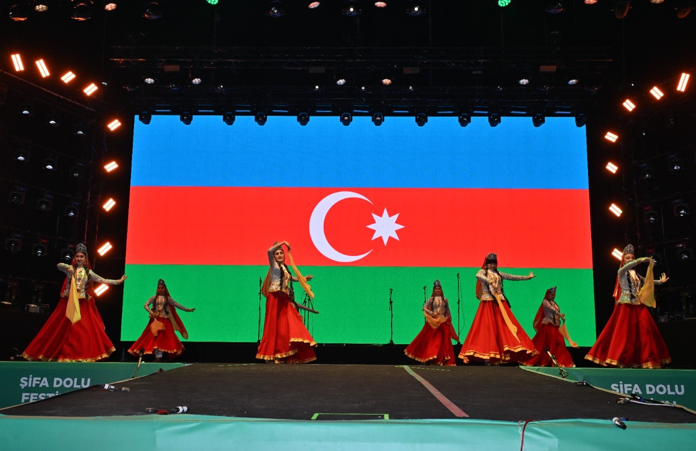 Manisa’da Halk Dansları Gala Gecesi gerçekleştirildi