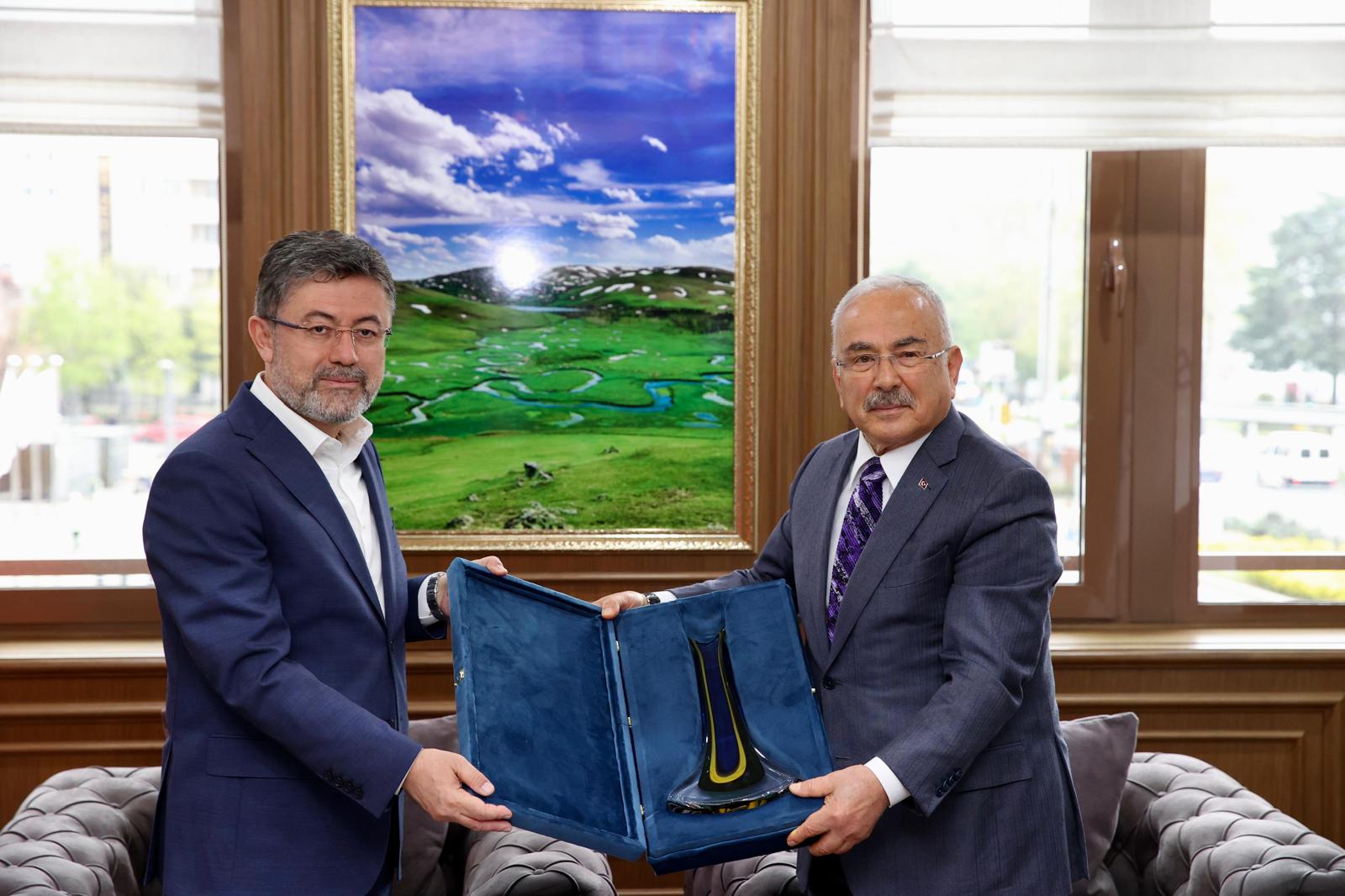 Bakan Yumaklı, Ordu’da