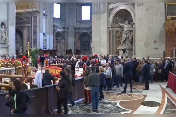 Dünya liderleri, Papa Francis’in yarinki cenaze töreni için Roma’da toplanıyor