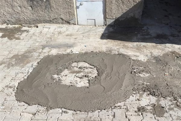 Mazıdağı Belediyesi’nden bozuk sokaklarda betonlama ve onarım çalışması