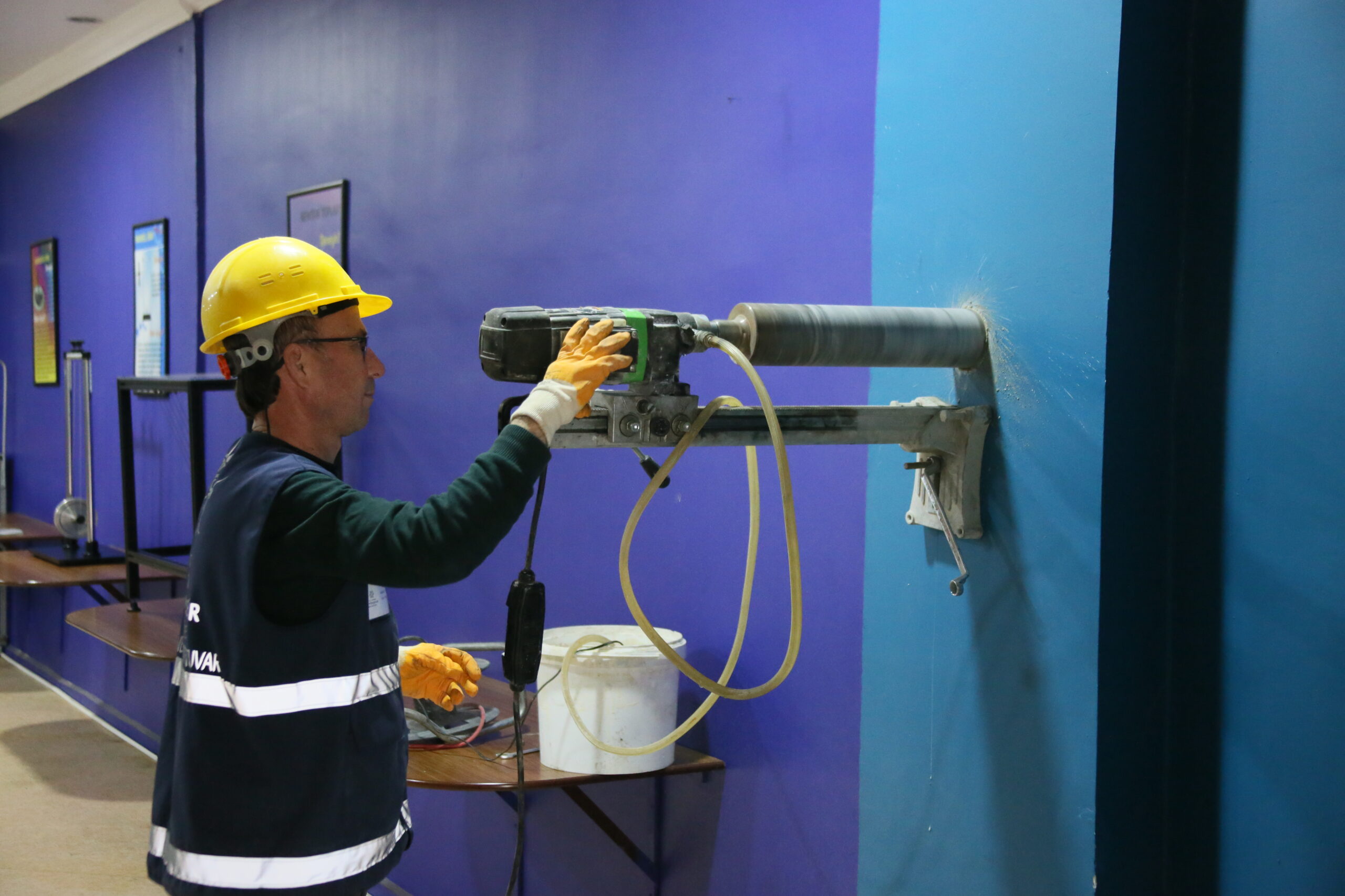 Aydın Büyükşehir Belediye ekipleri, il genelinde yapıları inceliyor