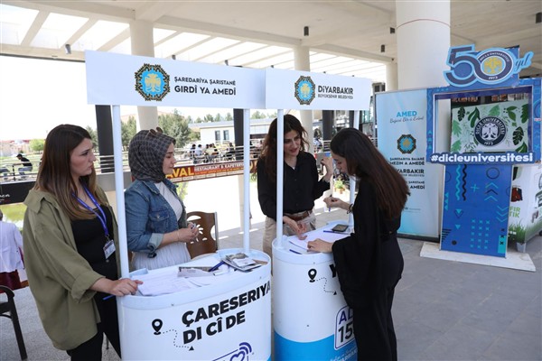 Diyarbakır Büyükşehir Belediyesi, gençlerin talep ve önerilerini dinliyor