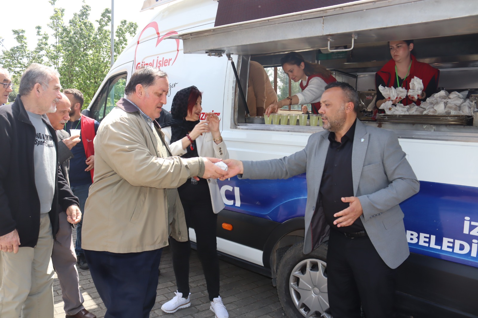 İzmit Belediyesi Cuma buluşmalarına devam ediyor