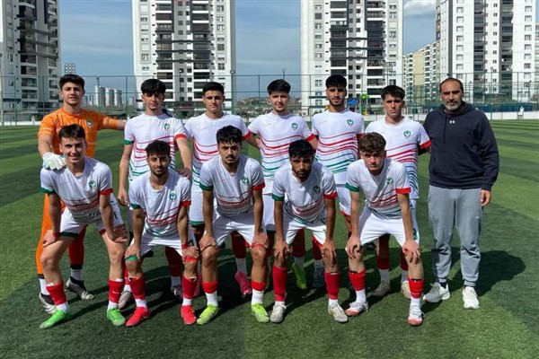 Amedspor U17 Takımı Teknik Direktörü Özer istifa etti