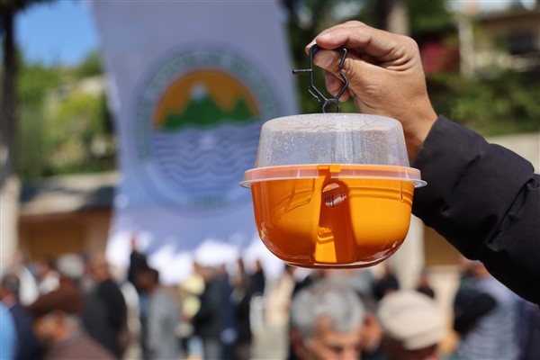 Toroslar’da Akdeniz meyve sineğine karşı 120 bin tuzak dağıtımına başlandı