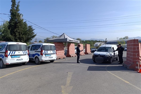 Sakarya’da 36 yıl 3 ay 14 gün kesinleşmiş hapis cezası bulunan şahıs yakalandı