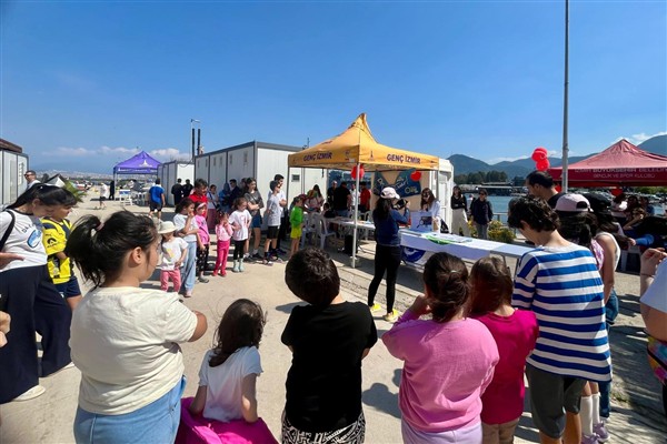 İzmir’de Su Sporları Şenliği düzenlendi
