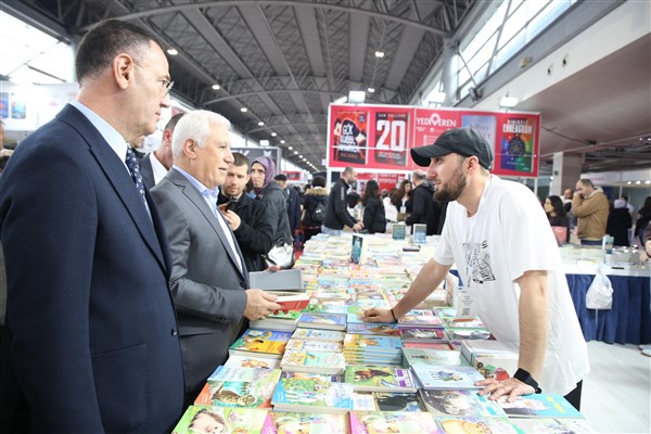 Bursa Kitap Fuarı kapılarını açtı
