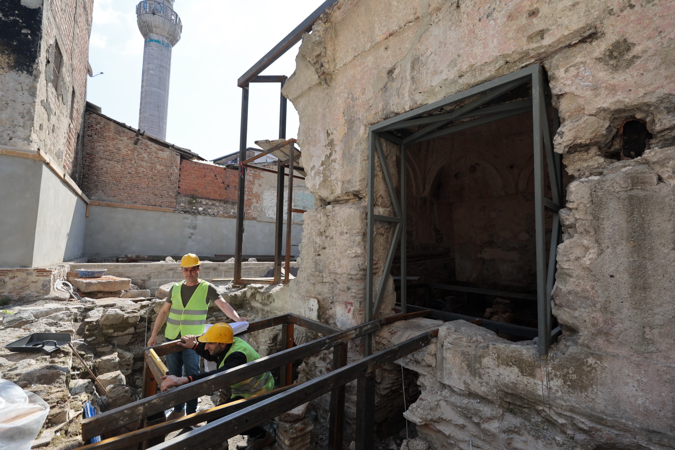 Tarihi Kıllıoğlu Hamamı’nda restorasyon çalışmaları yeniden başladı