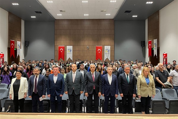 Büyükşehirden Karacabey’de ‘Kariyer ve İstihdam Buluşması’