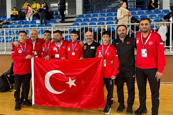 Bakan Bak: Okul Sporlarında alınan başarılar yarınların habercisidir