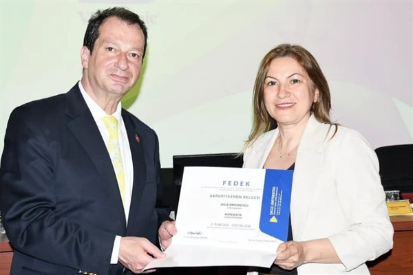 Rektör Eronat, FEDEK akreditasyon belgelerini takdim etti