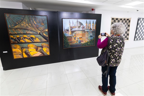 Yenişehir’de “Yan Yana” sergisi açıldı