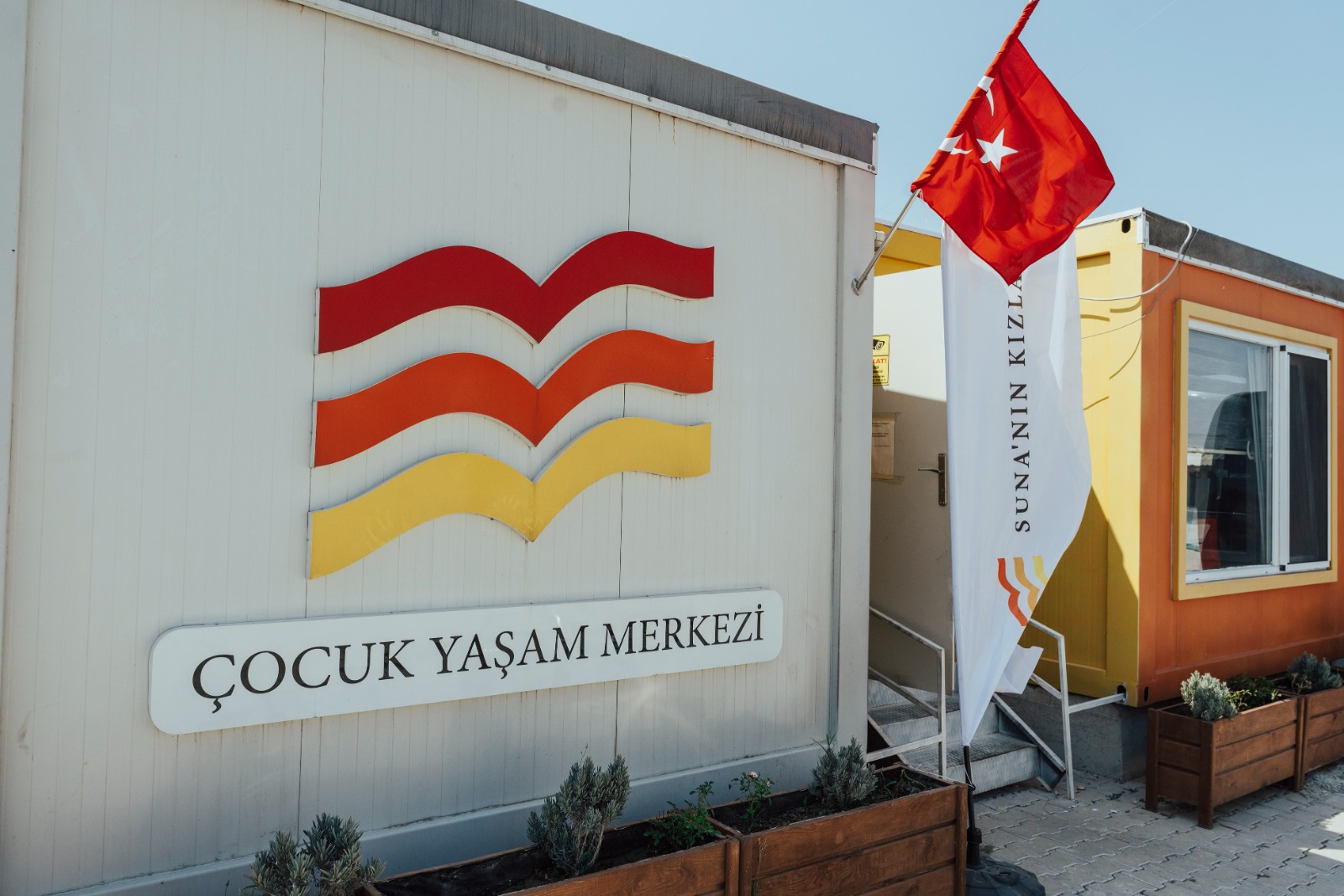 Hepsiburada’dan deprem bölgesindeki Suna’nın Kızları Çocuk Yaşam Merkezleri’ne destek