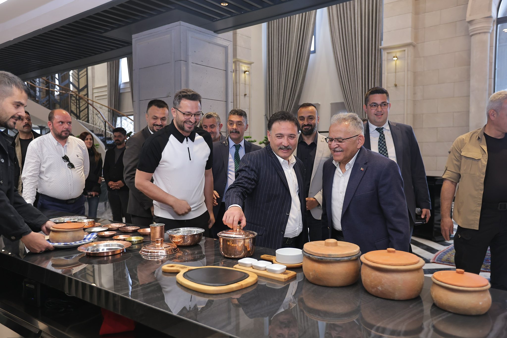 Başkan Büyükkılıç, Vali Çiçek ile Mutfak Sanatları Merkezi’ni ziyaret etti