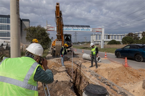İZSU’dan 8 ilçede 200 milyon liralık yağmur suyu ayrıştırma yatırımı