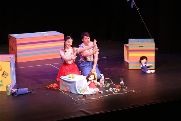 Eskişehir Şehir Tiyatrolarının oyunu “Pompenya” Bursalı çocuklarla buluştu