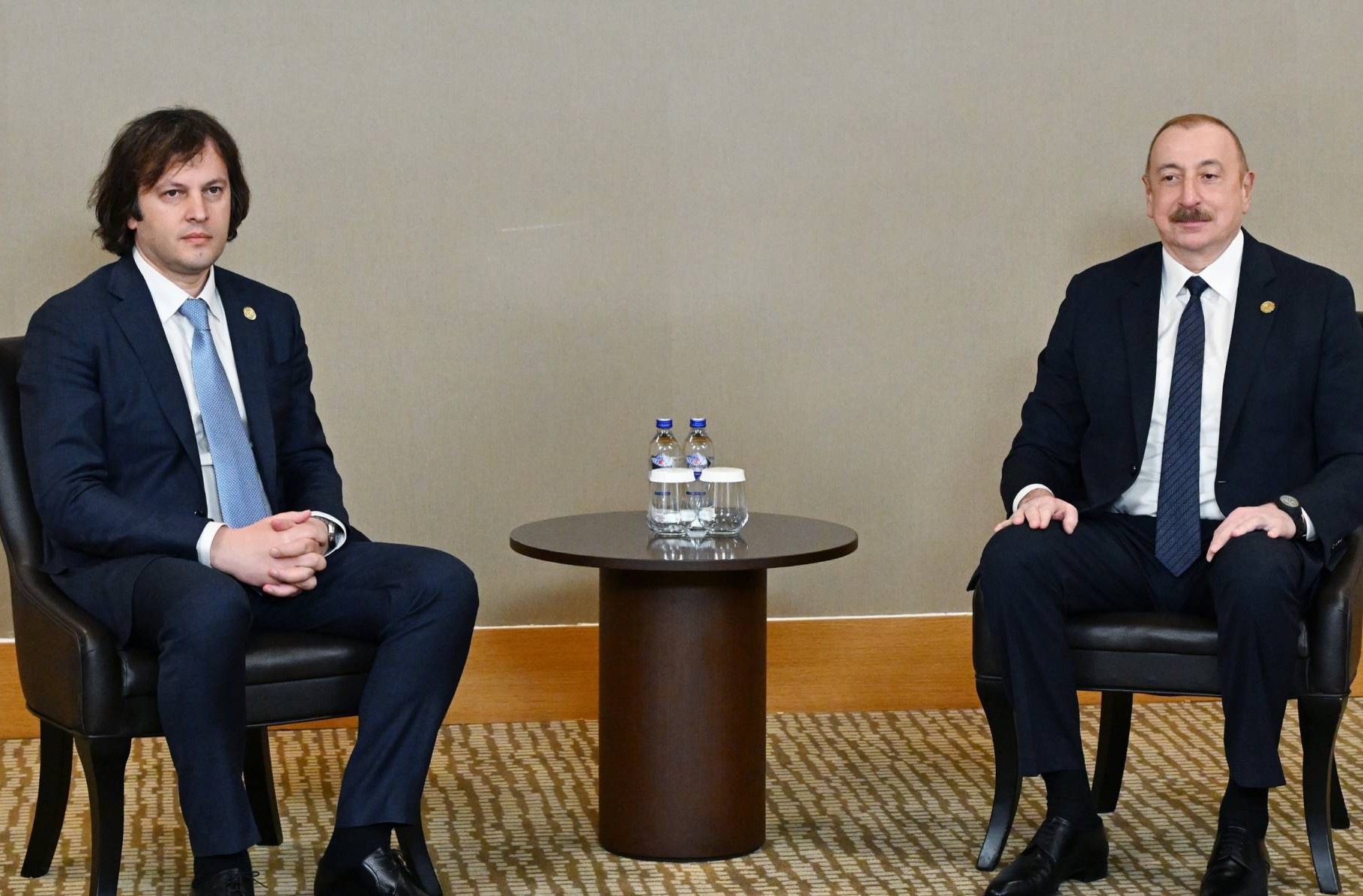 Aliyev, Gürcistan Başbakanı Kobakhidze ile bir araya geldi