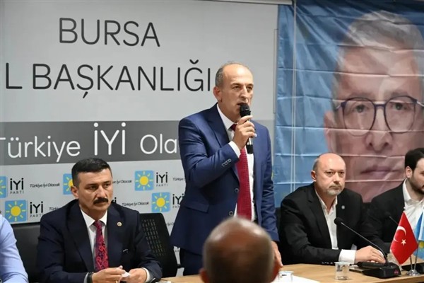 İYİ Parti Bursa İl Başkanı Kaya: Siyasi anlamda kimsenin hürriyetine ipotek koyamayız