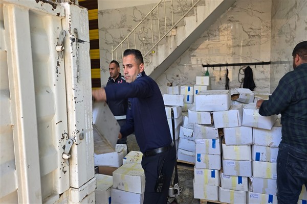 Şanlıurfa’da baklava imalatçısında tonlarca bozulmuş ceviz ele geçirildi