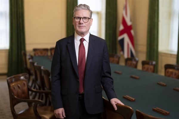 İngiltere Başbakanı Starmer, Aziz George Günü’nü kutladı