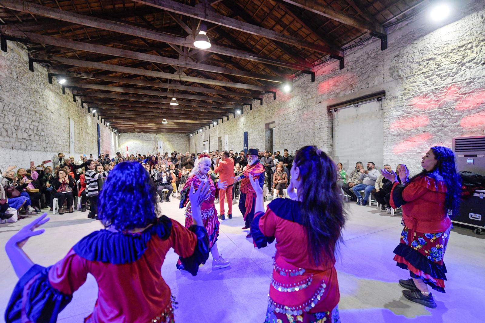 İzmir’de Dünya Romanlar Günü etkinlikle kutlandı
