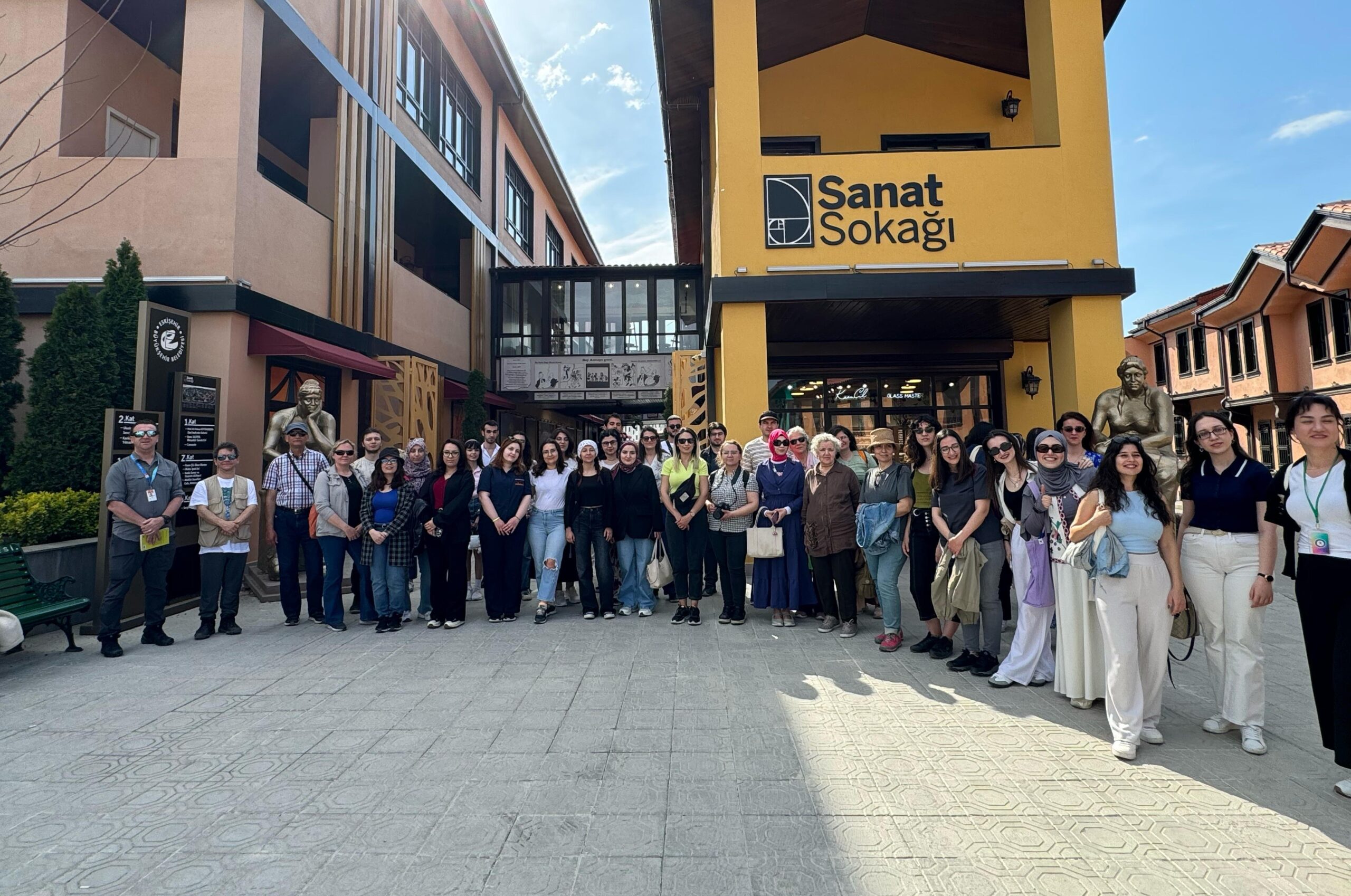 Eskişehir Büyükşehir Belediyesi, Turizm Haftası’nda gezi programı düzenledi