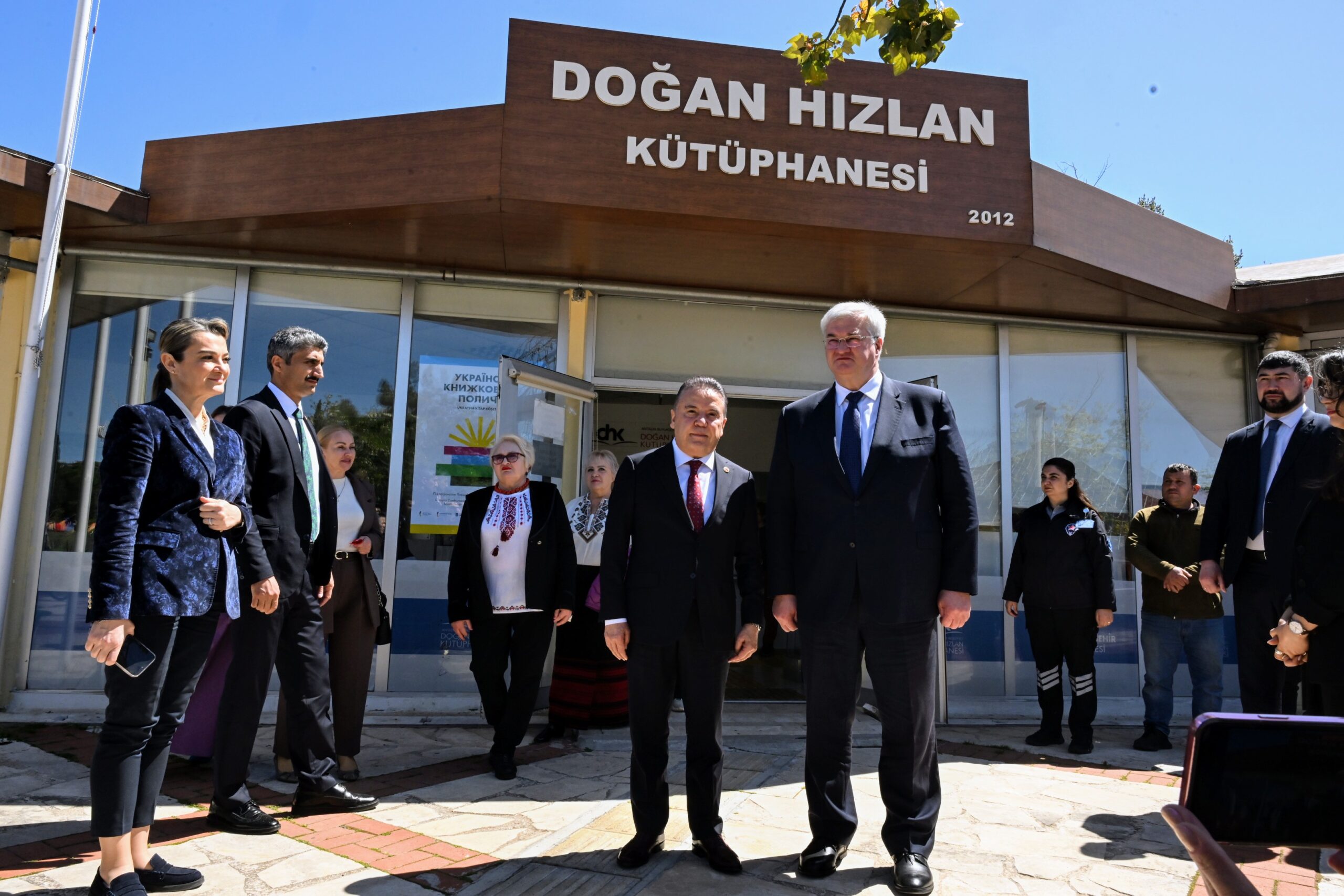 Antalya, Ukrayna Kitap Köşesi’nin açılışına ev sahipliği yaptı