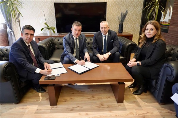 Çorlu Belediyesi ile Sosyal Yardımlaşma ve Dayanışma Vakfı arasında iş birliği