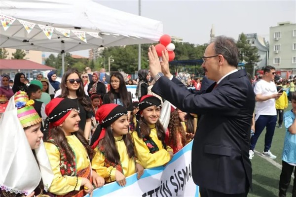 Siirt’te 23 Nisan coşkuyla kutlandı