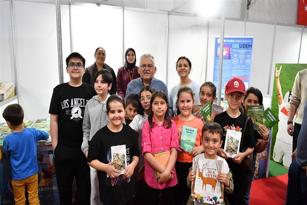 Başkan Büyükkılıç, çocuklarla buluştu