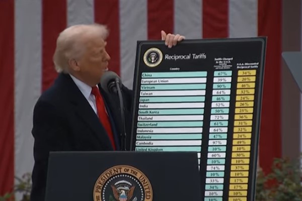 Trump üç ülkenin temsilcileriyle gümrük vergisi görüşmelerine başladı