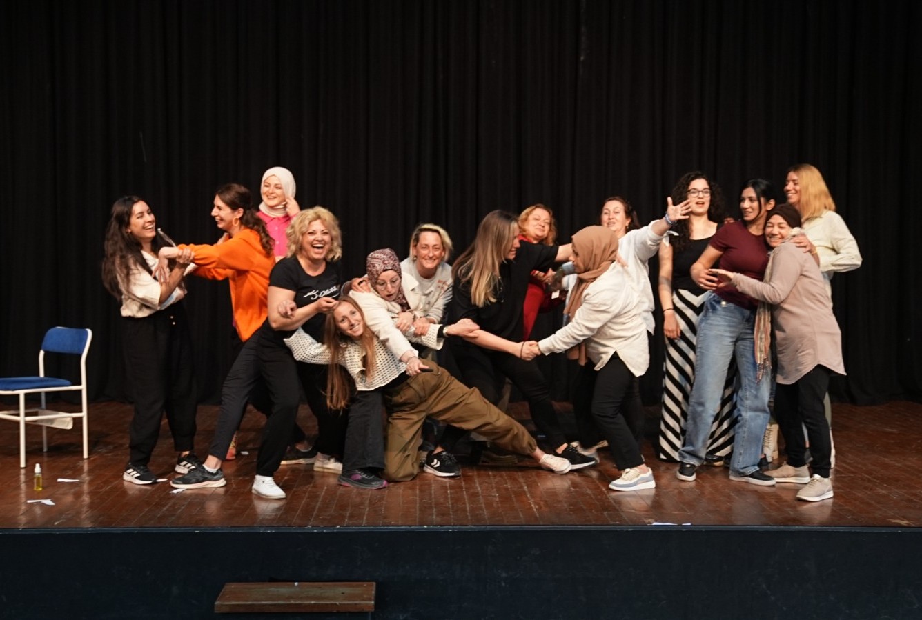 Yalova Belediyesi’nden kadınlara özel tiyatro